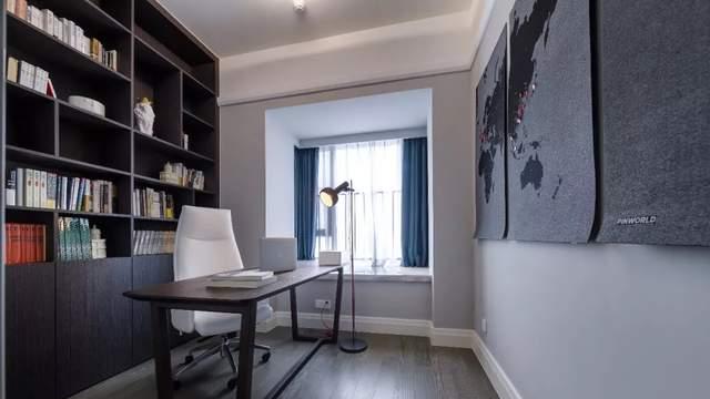 148平现代风四居室，电视墙定制柜不仅优雅大气还解决了收纳问题