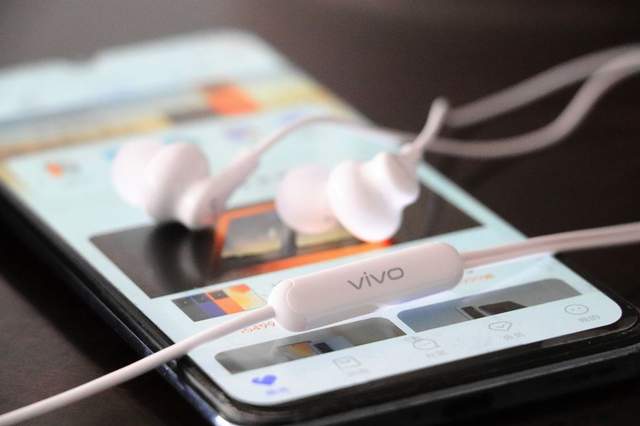 耳机|性价比影音娱乐好选择，vivo XE110原装耳机体验