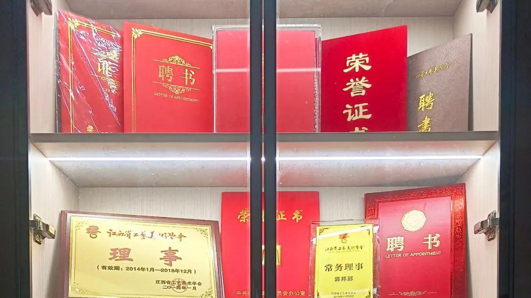 |「集贤轩之四」收藏家郭邦郅：紫砂壶艺术蔚为大观，助益陶瓷书画