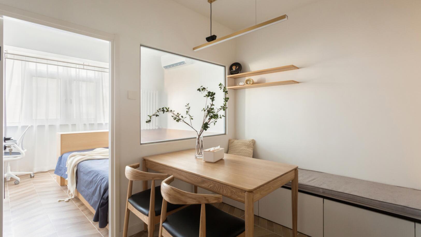 谁说小户型一定要在客餐厅之间做选择？她40㎡小家，要啥有啥