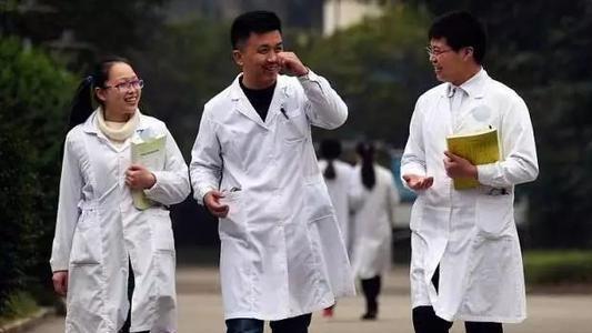 外科医生坦言：医学的宇宙尽头是玄学，这番话让网友不淡定了！