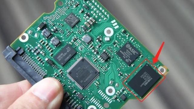 硬盘|传统存储厂商推出混合硬盘