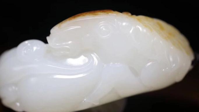 雕刻|什么是老和田玉，它和普通和田玉有什么区别？如何进行判断