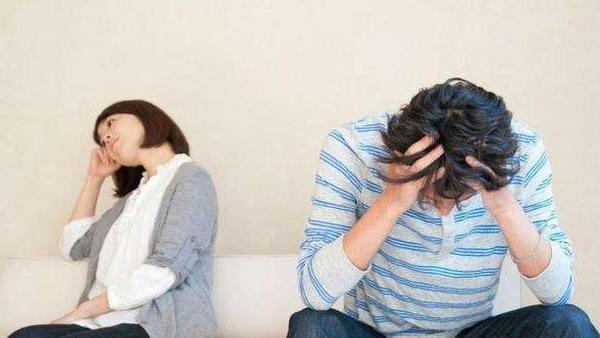 房产证|要买房的小夫妻注意，房产证上尽量别写两个人的名字，这是为何？