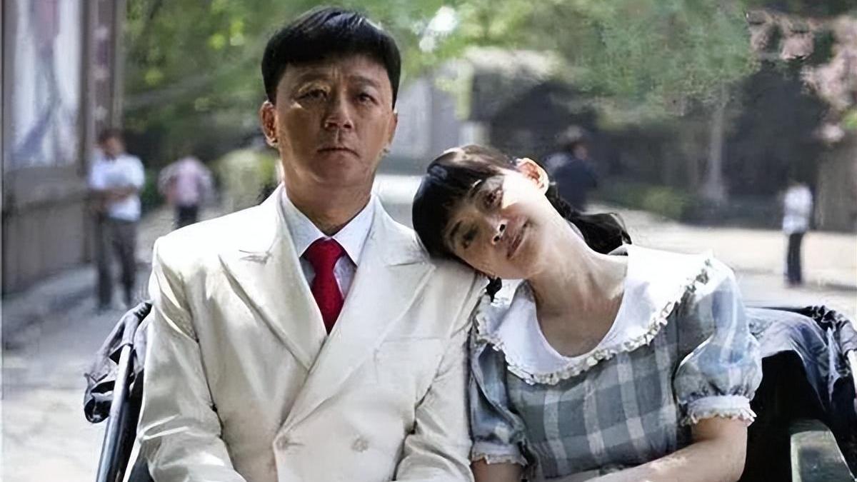 退休|47岁阿姨和26岁小伙相恋三年，阿姨：他从来不公开我