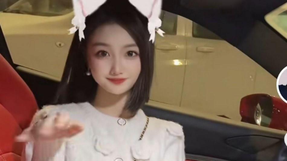 张嘉倪|张嘉倪婚变事件后续！女学生邵晴开法拉利回应，否认自己是小三