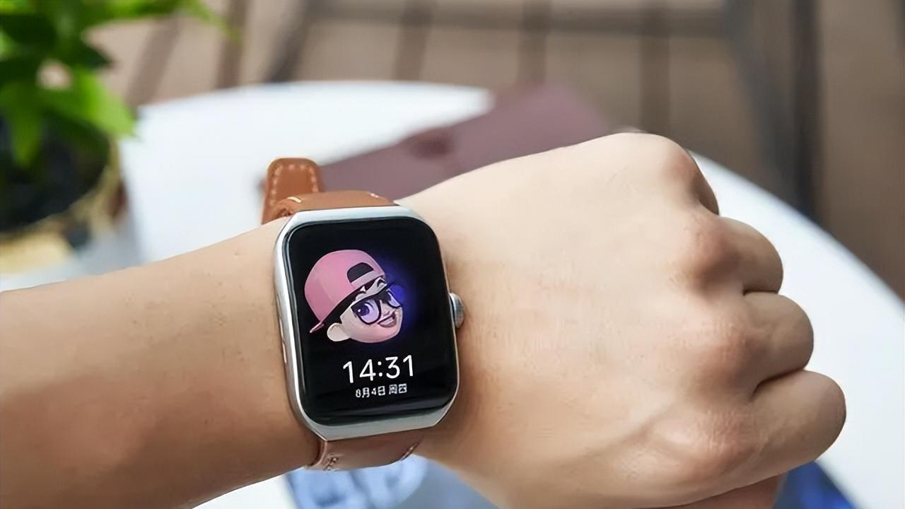 苹果|网友评价Apple Watch S8，这个硬伤被反复提及！安卓值得苹果学习