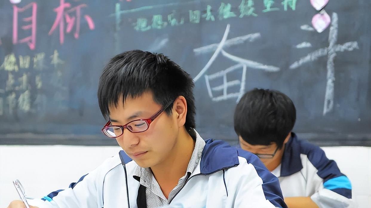 郑强|985本科与985硕士含金量相同？听听郑强教授的说法，会有不同感悟