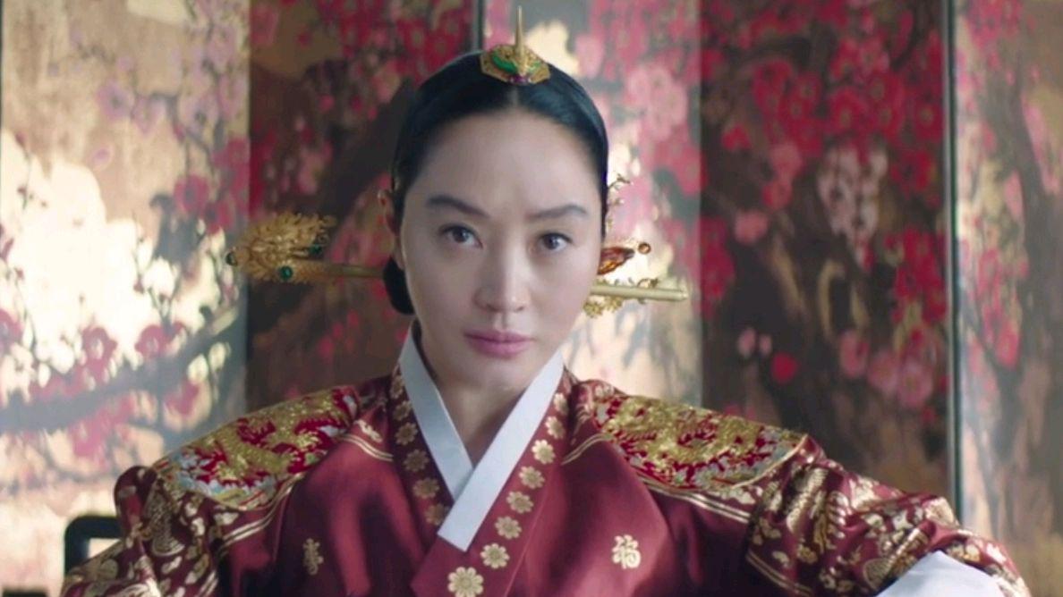 王后伞下|冤冤相报终不了，《王后伞下》第14集：杀害世子的凶手是在复仇