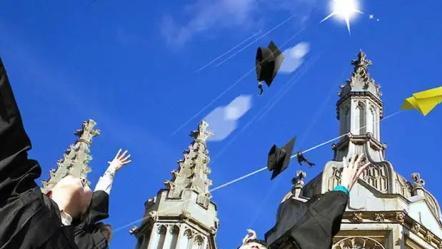 hr|留学生求职被拒，HR直言：“抱歉，我们不招这种硕士学历”！