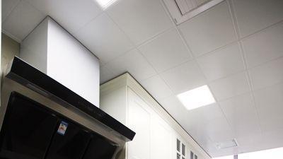 120平米的简美风三居室，装修效果大气上档次，温馨实用的家具