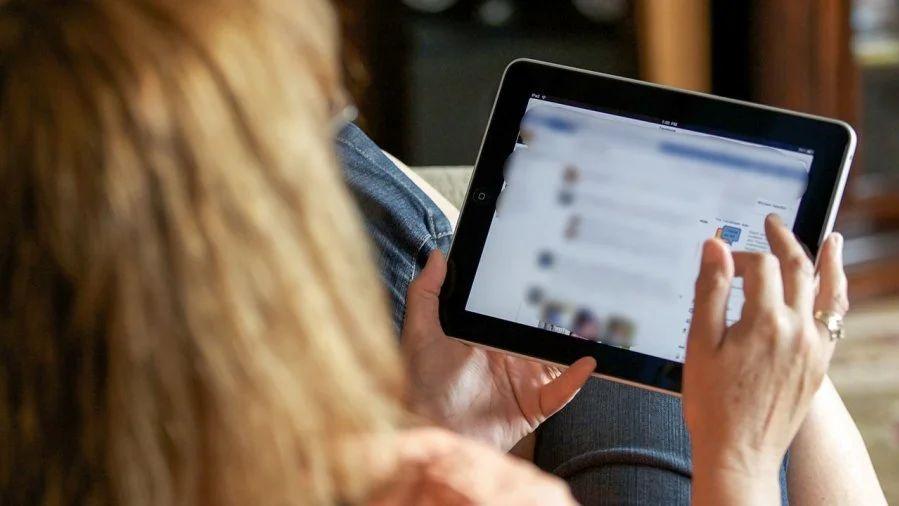 女子看到脸书广告想网贷7500 却被诈骗多次汇款痛失逾6000