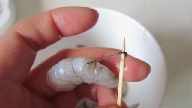 吃虾到底要不要去除“虾线”？吃了会有什么后果？幸好知道得及时