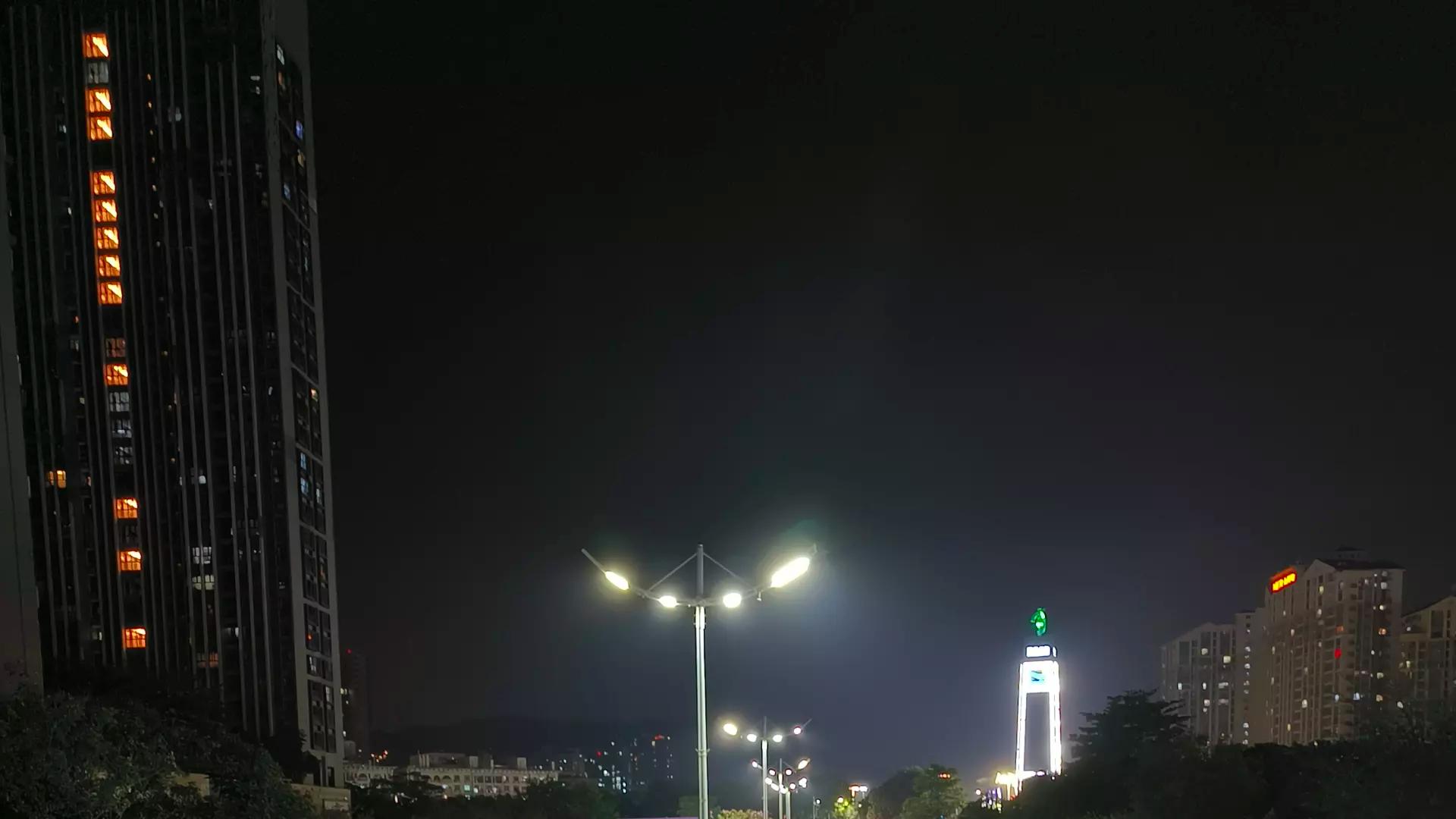 卡尔蔡司镜头|不愧是影像旗舰！vivo X90内置蔡司三摄，实力尽显