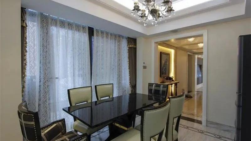 我家203㎡大平层，全屋70万装修大气极了，衣帽间老婆最爱，晒晒