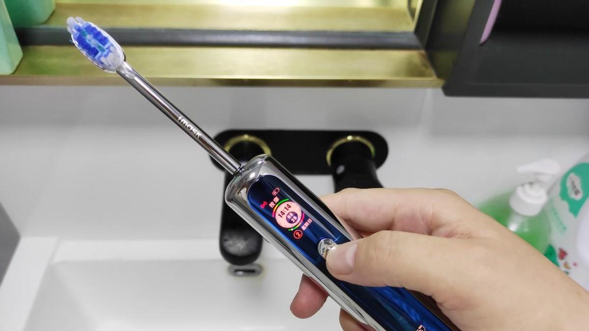 电动牙刷|电动牙刷哪个牌子好？盘点市面上最贵的五款牙刷，三千起步