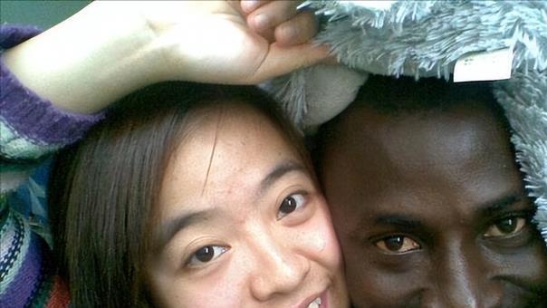 教师|黑帽事件回顾：女教师爱上黑人学生，被同学拍照传播，引发悲剧