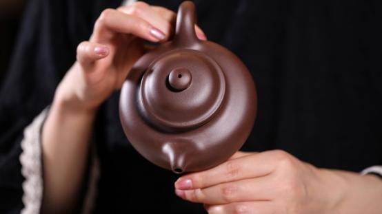 |紫先生：紫砂壶盖上的气孔有何作用？