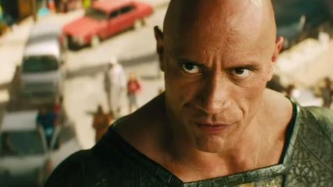 黑亚当|《黑亚当》开了个好头，电影是否有望超越《海王》，破10亿美元？