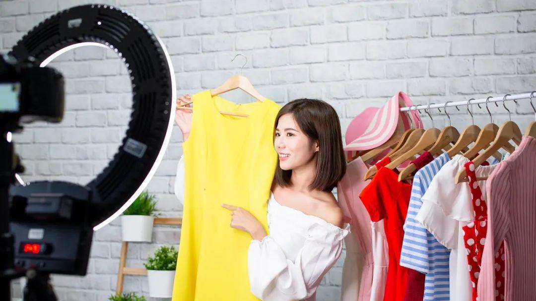 电子商务|视频号高调开店，腾讯杀回电商