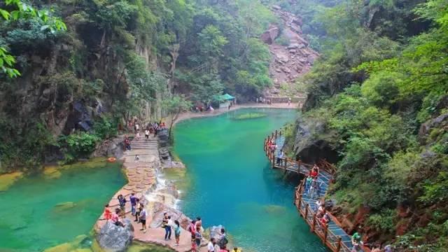 雅安|辉县冷门景区，地势险峻瀑布飘落，被赞誉“贵在原始，美在自然”