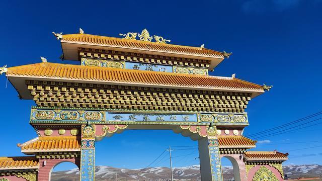 川藏公路|318川藏线风景很美，号称此生必驾，当地人却呼吁游客不要再来了