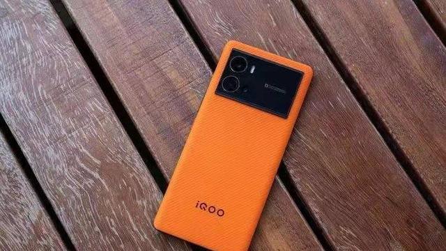 三星|110万跑分！独显芯+5500mAh+120W，国产机皇利刃出鞘