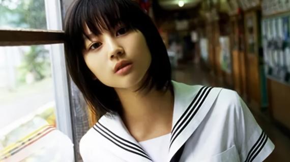 堀北真希|日本国民妹妹26岁闪婚退圈！五年后，被人嘲的她过得怎么样了？