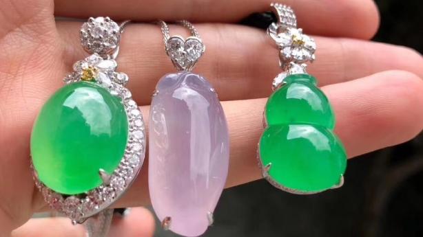 翡翠|翡翠变现的几个途径，让你不舍得再卖它，还是留着比较好