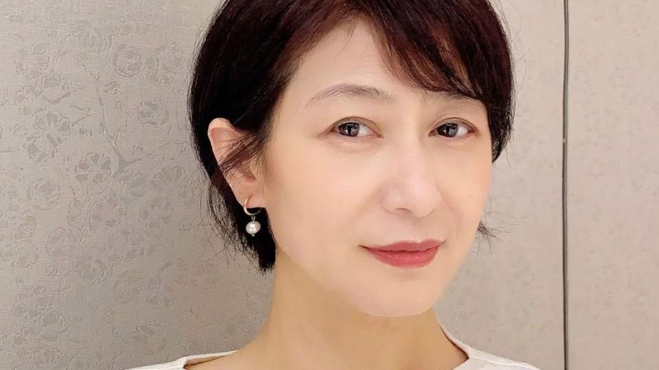 发型 女人到了50岁发型决定气质，3款“大妈发型”要记得避开，太显老