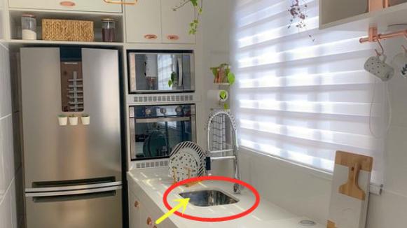 厨房再装一定把这柜安排上，内嵌电器之余收纳还多，空间瞬间宽敞