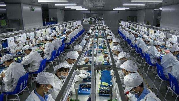 |工厂招工“遇冷”，月薪6000却没人过问，毕业生都去哪里了？