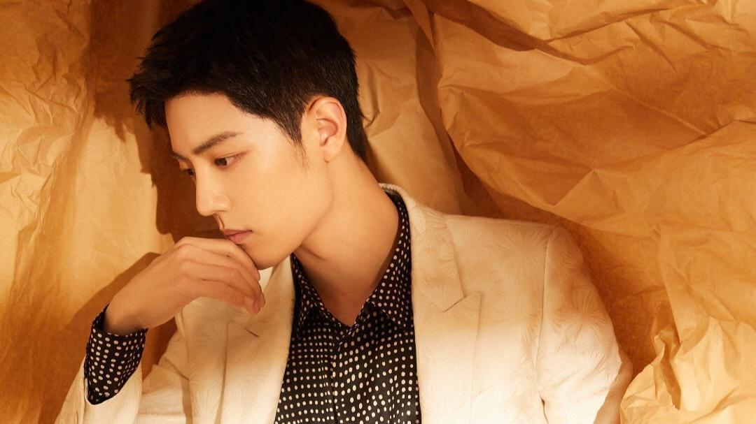 肖战|肖战太暖！大方请《骄阳伴我》剧组喝奶茶，知情人透露不是第一次