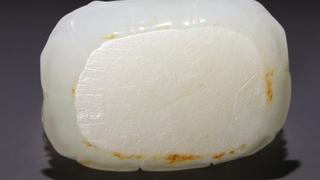 |旧藏 和田玉籽料如来坐像。