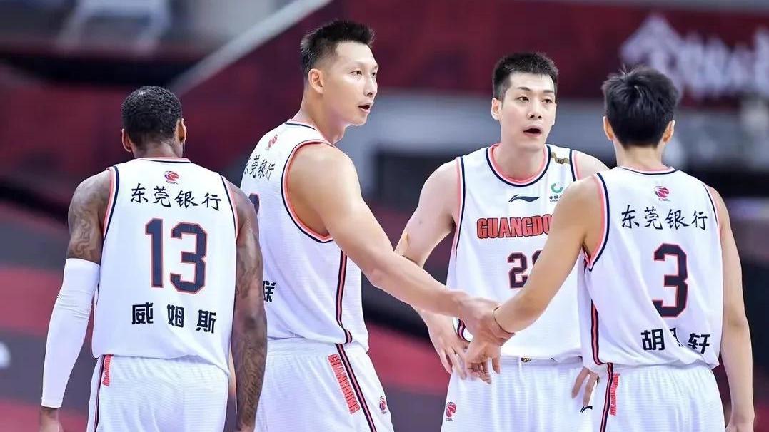 广东男篮|张庆鹏谈：广东队有一点在整个联盟最强，杨鸣羡慕了