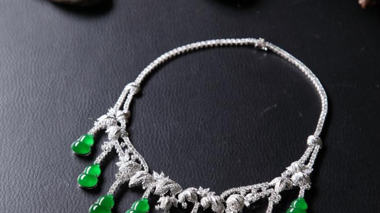 翡翠手镯|市场上几种经典的翡翠，除了翡翠手镯以外，你还了解哪一个呢？