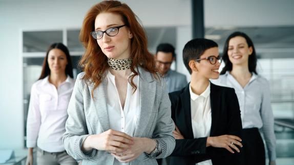 |女人在职场，该不该让男领导对自己心存感激？