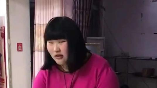 朱雪梅|大衣哥女儿朱雪梅，一改往日形象，现在也开始注重打扮了