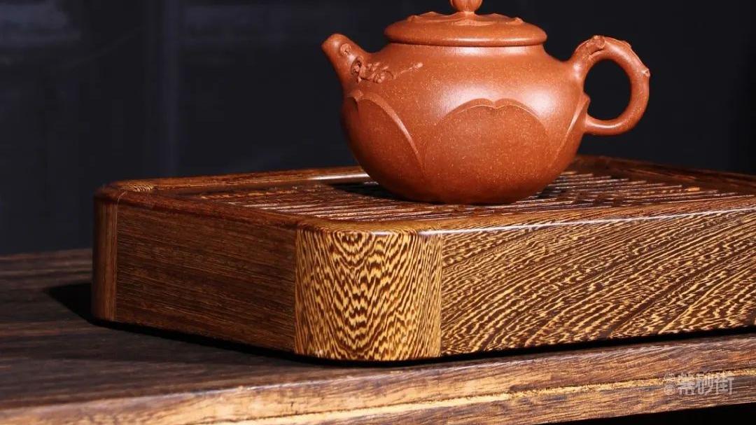 周逸|周逸：80后做的紫砂壶，小器物也有大气场