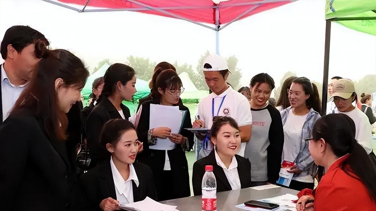 专升本|一本科生面试被拒，HR：“我们不收专升本的学生”！多年努力付之一炬