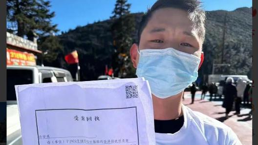 任贤齐|任贤齐在个人社交平台上晒出了一组照片，引来了网友的围观。