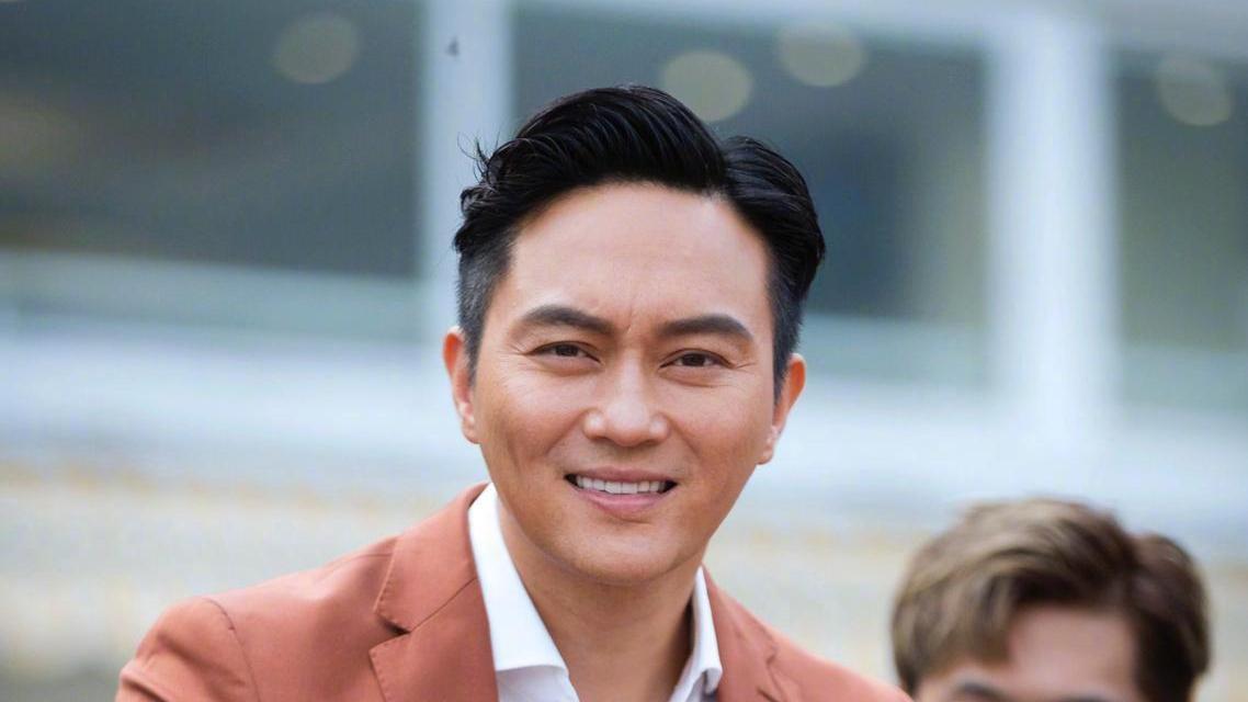 王祖蓝|香港明星为何集体来内地发展，王祖蓝解释了，因为挣钱多又轻松