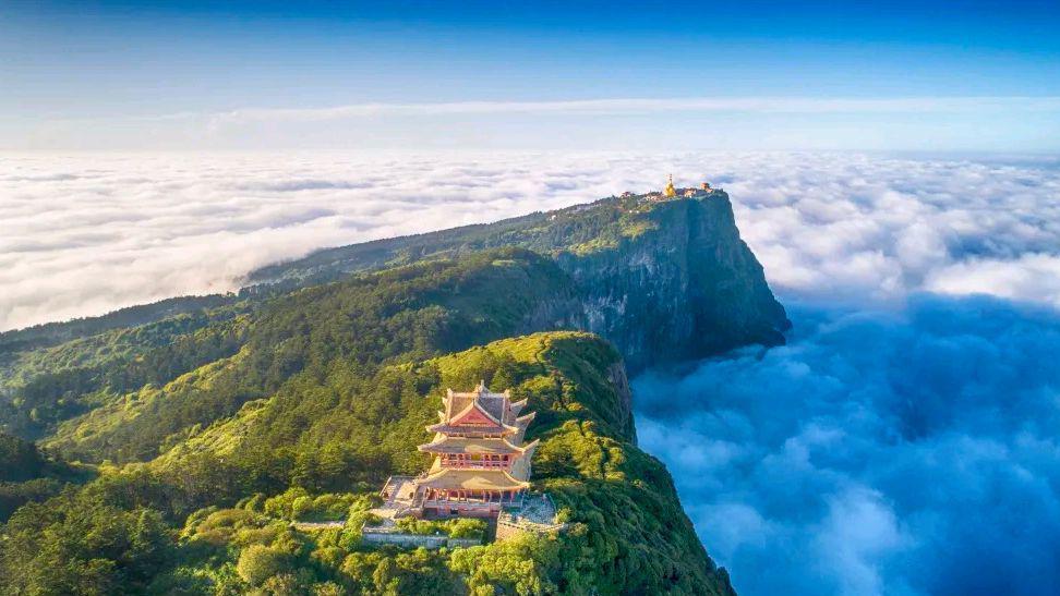 峨眉山|法国游客拍到四川“峨眉山”照片，引起热议：简直是大自然的馈赠