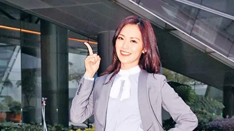 冯盈盈|TVB上位最快港姐冠军冯盈盈，自称有热度就行，无惧各种非议