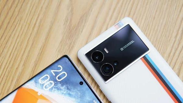 iqoo|骁龙8Gen1性能全面领跑拿到性能王座的iQOO9Pro好在什么地方