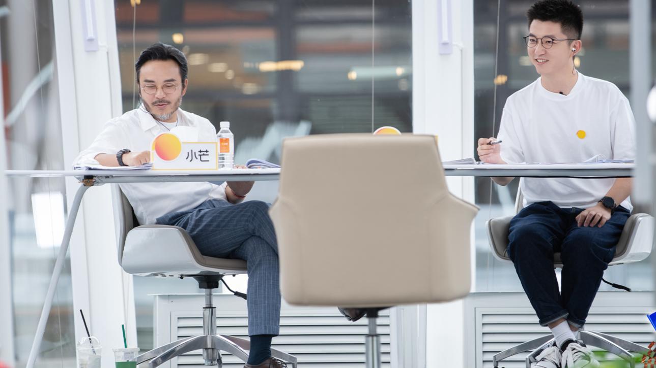 00后|首档00后成长纪实节目《100道光芒》明日上线