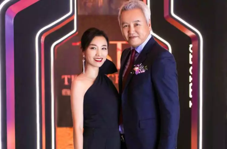 黄奕|“丑基因”有多强大？找女明星做老婆无法拯救，换个老婆也不管用