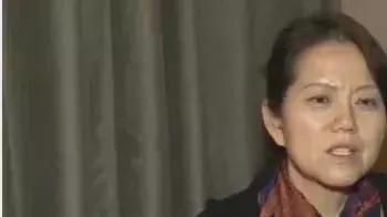 张靓颖|张靓颖：冯珂只给了我一张卡，花费超过100块时，就必须向他申请