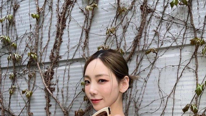 金泰妍|少女时代金泰妍晒近照瘦成皮包骨，韩网友：请多吃一点饭