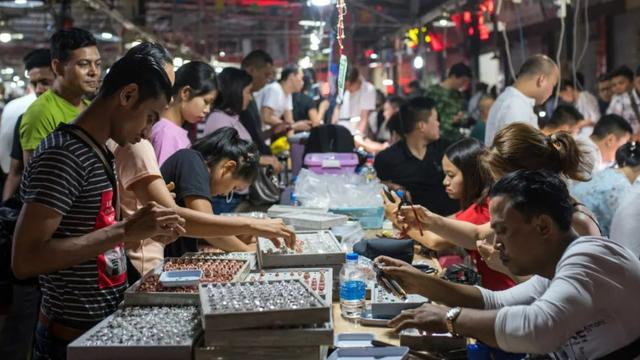 翡翠|玉出云南，云南不产玉，为什么这么说？